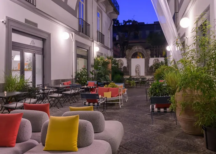 Hotel Piazza Bellini & Apartments